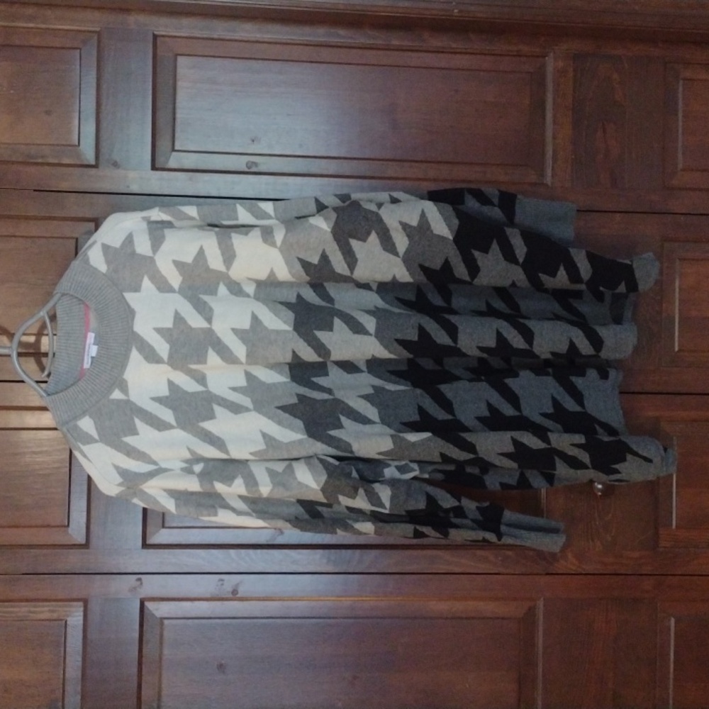5X Isaac Mizrahi sweater houndstooth